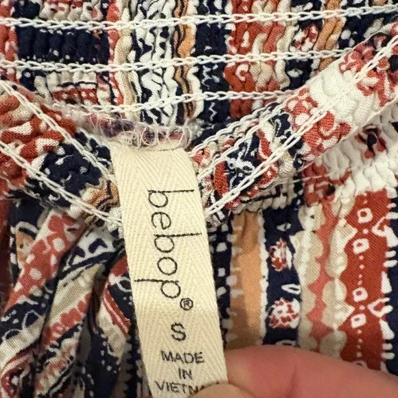 Boho Flowy Patterned Pants - Picture 4 of 4